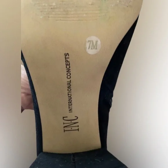 Your basic black, suede, smaller heeled bootie but NOT! - Picture 4 of 7